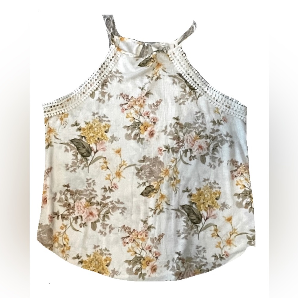 🌼 EUC Sweet Wanderer Tassel Detail Top🌼